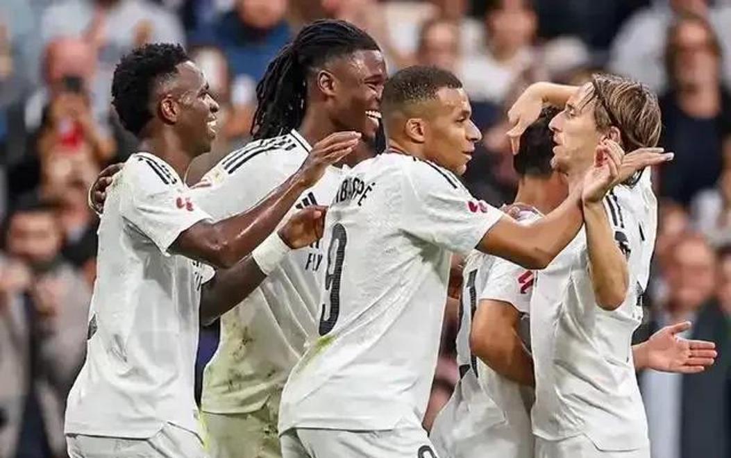 巴萨险胜巴黎，姆巴佩状态火热的简单介绍