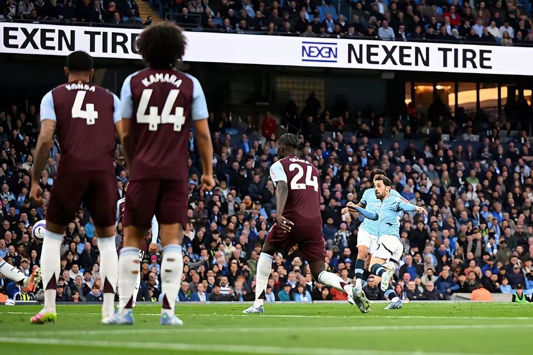 欧冠小组赛：曼城斩获关键胜利