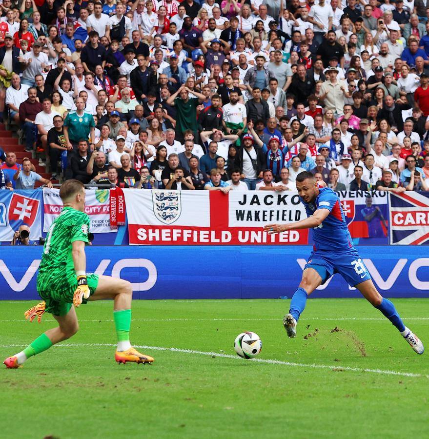 斯洛伐克队：备战欧洲杯资格赛，锐意进取的简单介绍