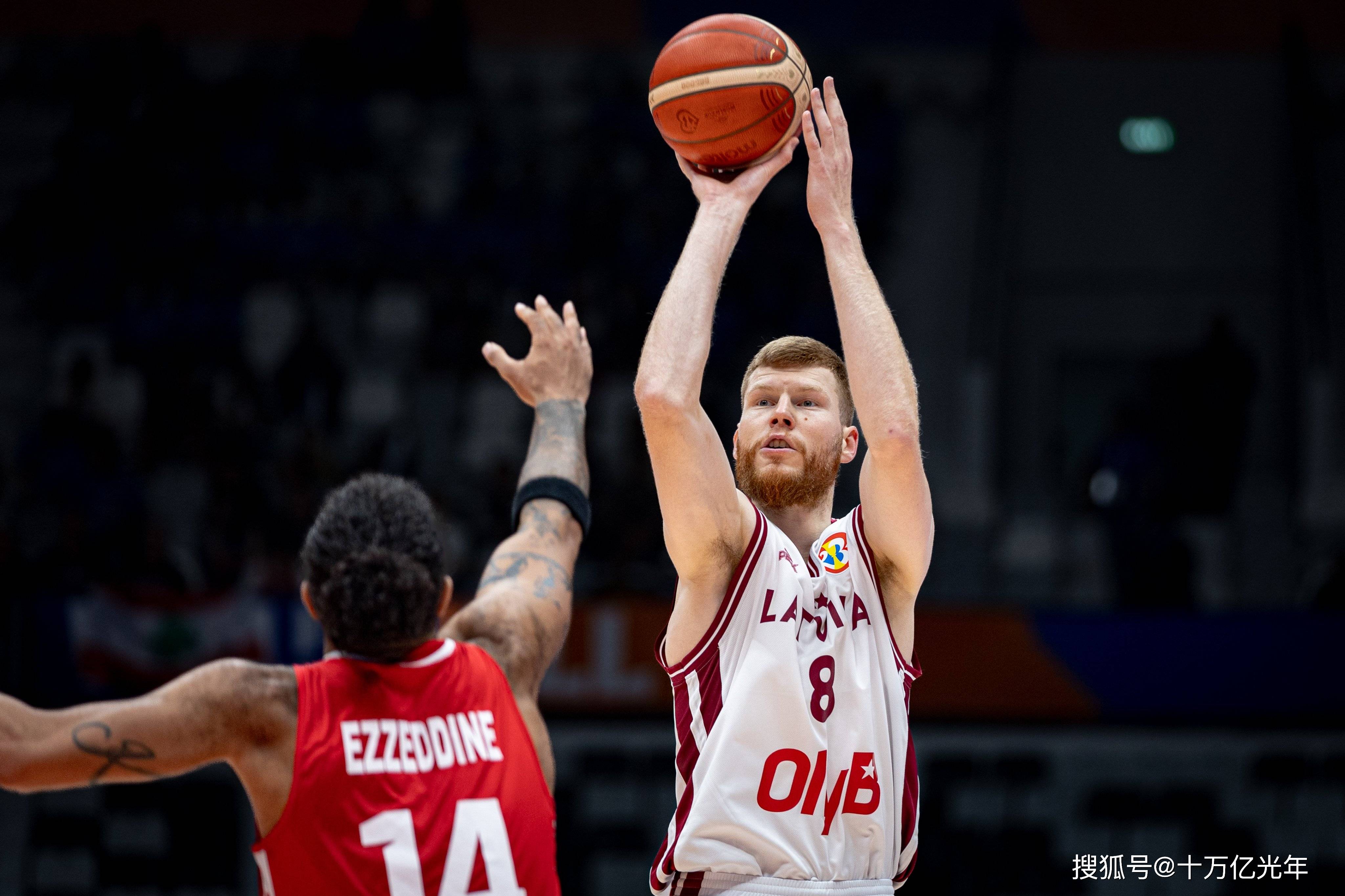 关于拉脱维亚队在比赛中展现团结力量迎风而上的信息