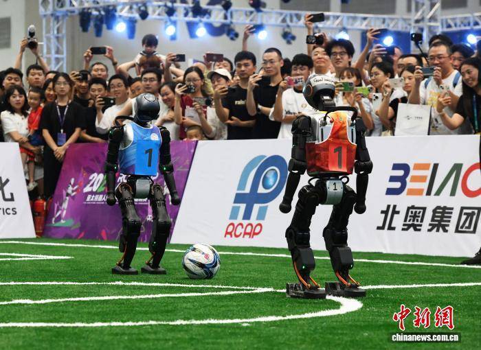 亚太球员在全球足球赛事中获得辉煌成果