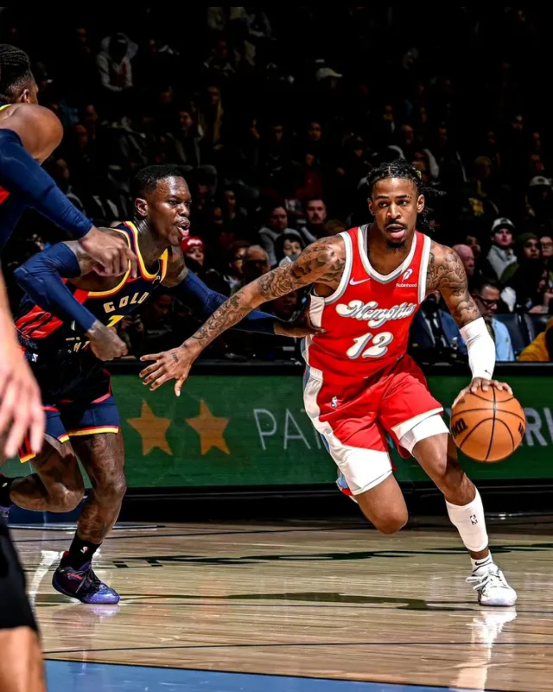 PG电子线上登入-关于国王险胜湖人，克莱高光表现的信息