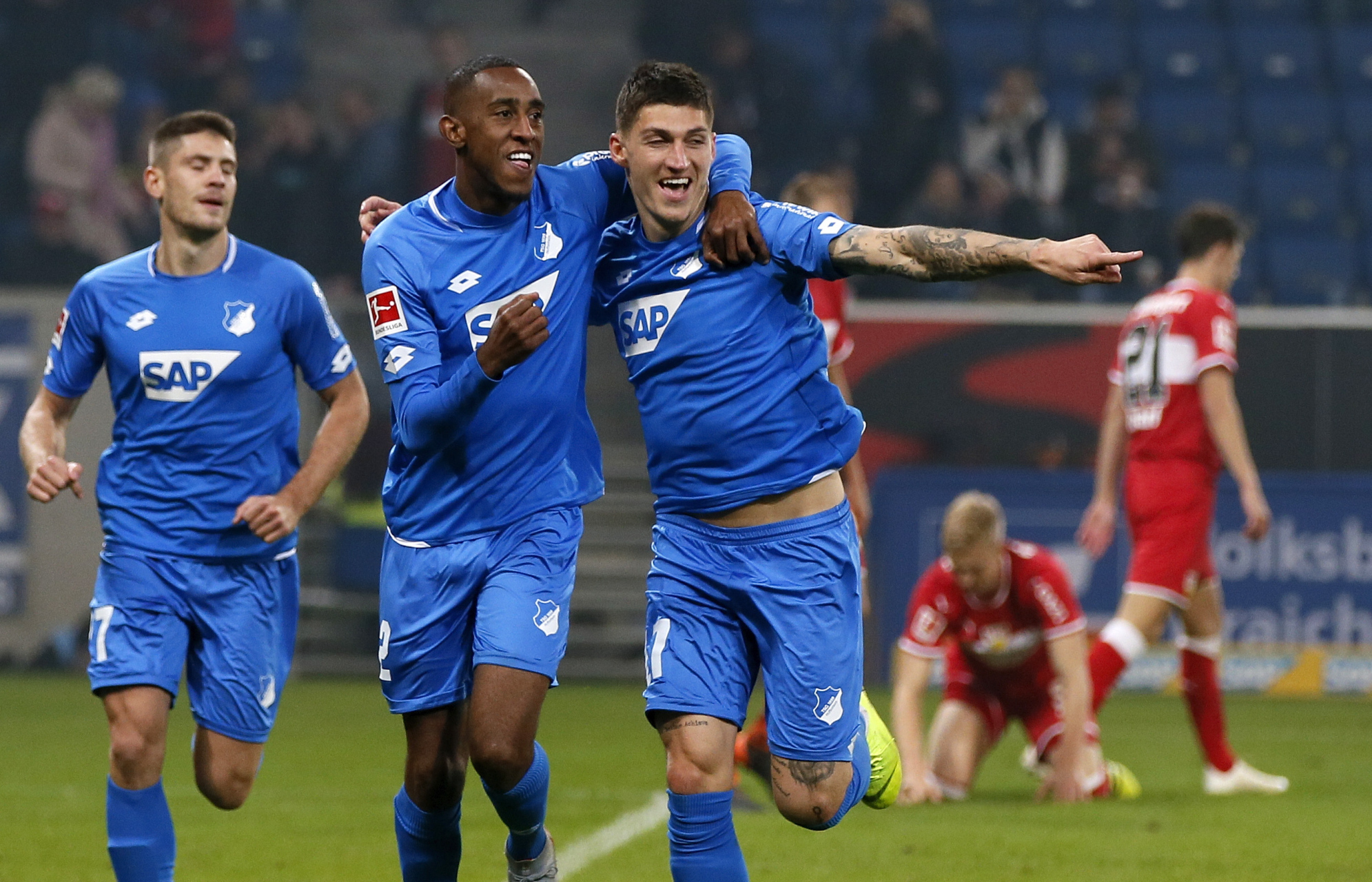 关于里昂强势拜仁，弗拉霍维奇三分雨点燃全场的信息