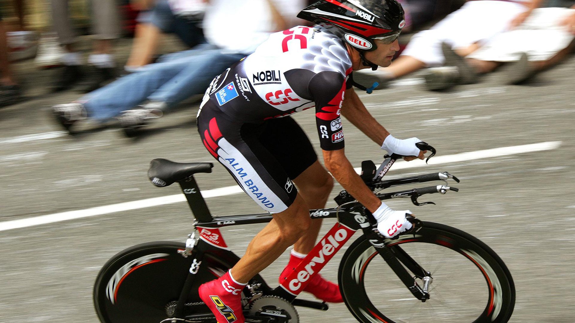 太阳提前终结悬念,布克持续制造杀伤,凤凰城的新曙光