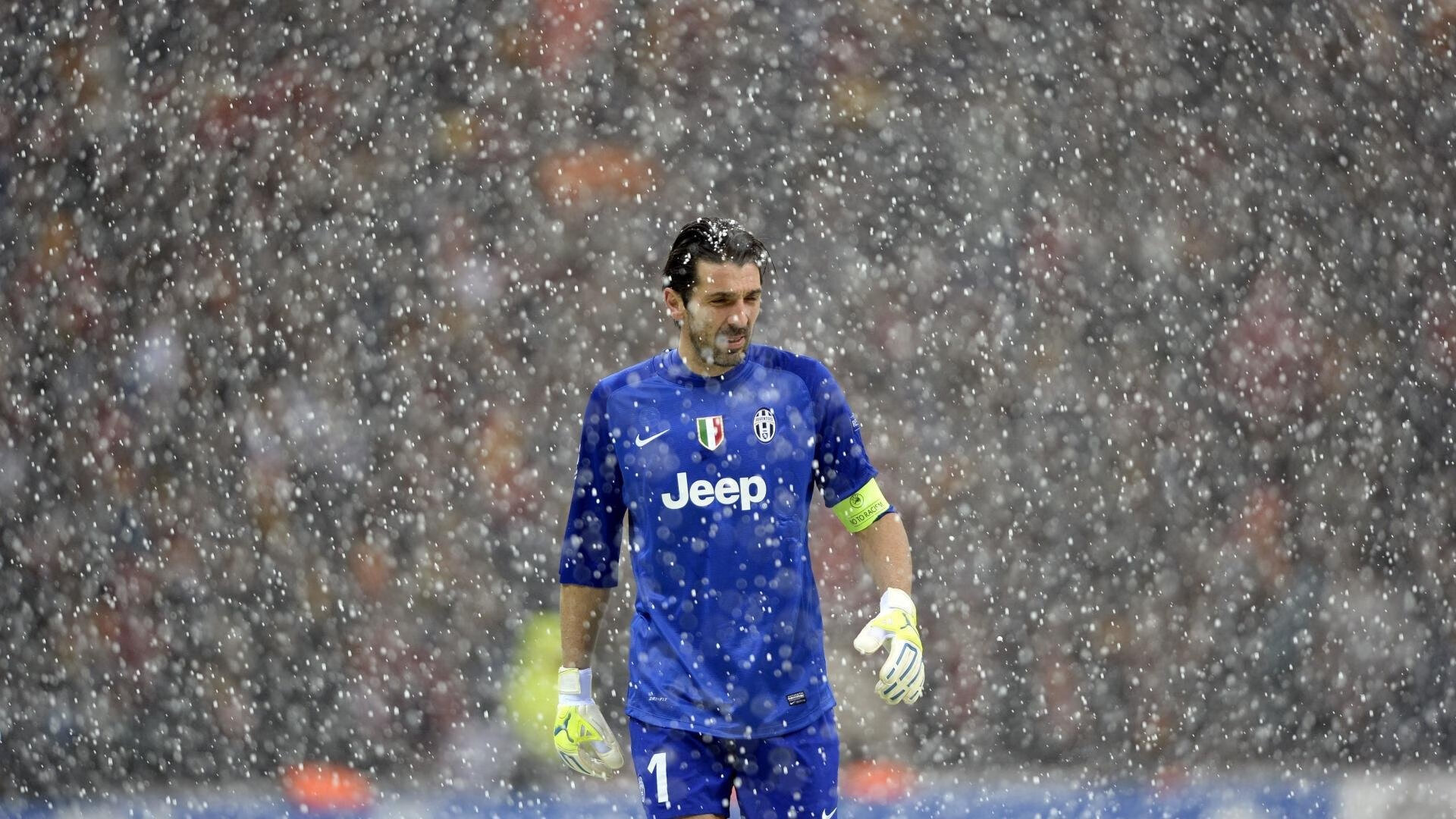 双线传奇，勒沃库森完胜拜仁改写德甲格局，拉什福德关键制胜续写红魔精神