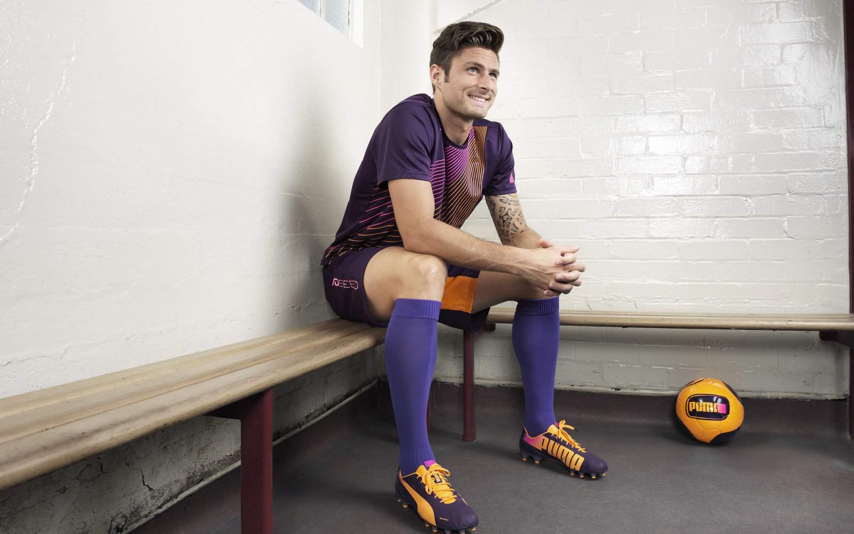 布克统治全场，深圳队末节带走火箭